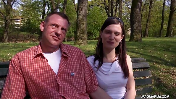 Ella Knox i Ramon Nomar imaju nevjerovatan seks na sunčanom proplanku